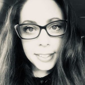 Meet your Posher, Cacie